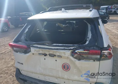 2020 Toyota Rav4 Hybrid Xle z USA, uszkodzony, nr VIN 2T3RWRFV6LW087688